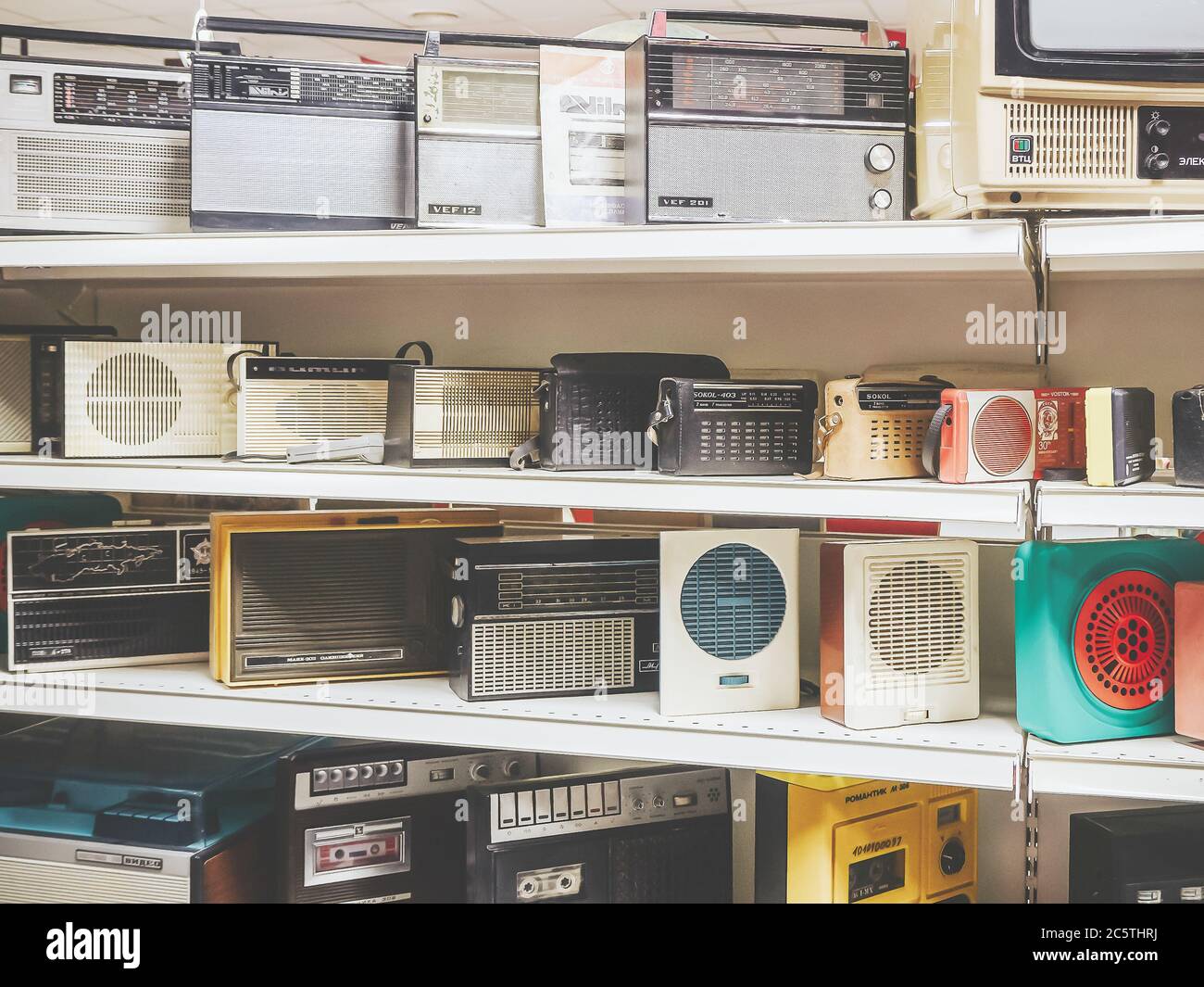 Russia, Sochi 14.03.2020. Many different Soviet old radios stand in a row  on shelves. Exhibits of the retro museum of the USSR Stock Photo - Alamy