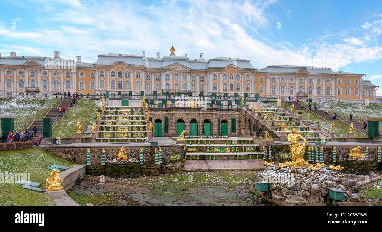 Peterhof, Saint Petersburg, Russia. Peterhof Palace, commissioned by Peter the Great. Stock Photo