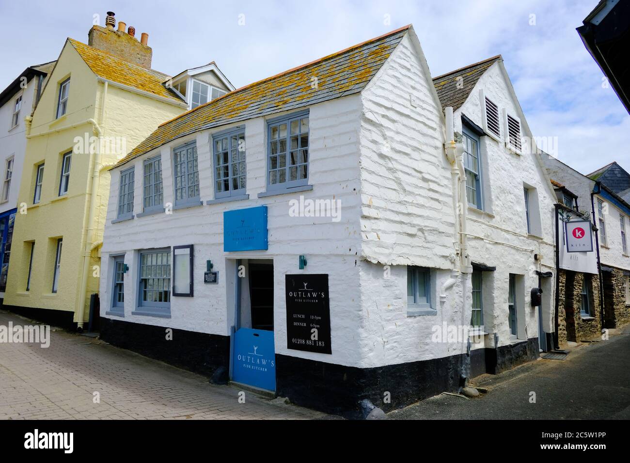 Reputably to be the oldest building in Port Isaac, Cornwall, UK is now a restaurant owned by the celebrity chef Nathan Outlaw. - John Gollop Stock Photo