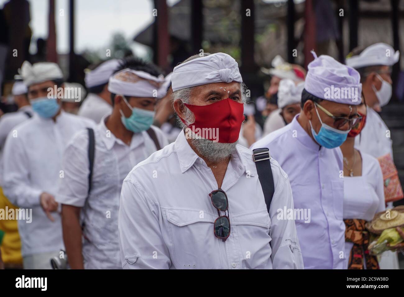 Karangasem Bali Indonesia 5th July Pilgrims Wears Face Mask During The Prayers The Pamahayu Jagat Ceremony Held On Besakih Tempel Amid Covid 19 Coronavirus Outbreak As Hindu Mass Prayers To Express Devotion Karangasem Bali Indonesia 5th July Pilgrims Wears Face Mask During The Prayers The Pamahayu Jagat Ceremony Held On Besakih Tempel Amid Covid 19 Coronavirus Outbreak As Hindu Mass Prayers To Express Devotion