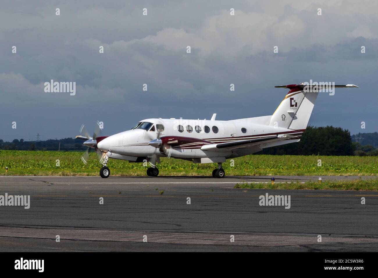 b 200 super king air