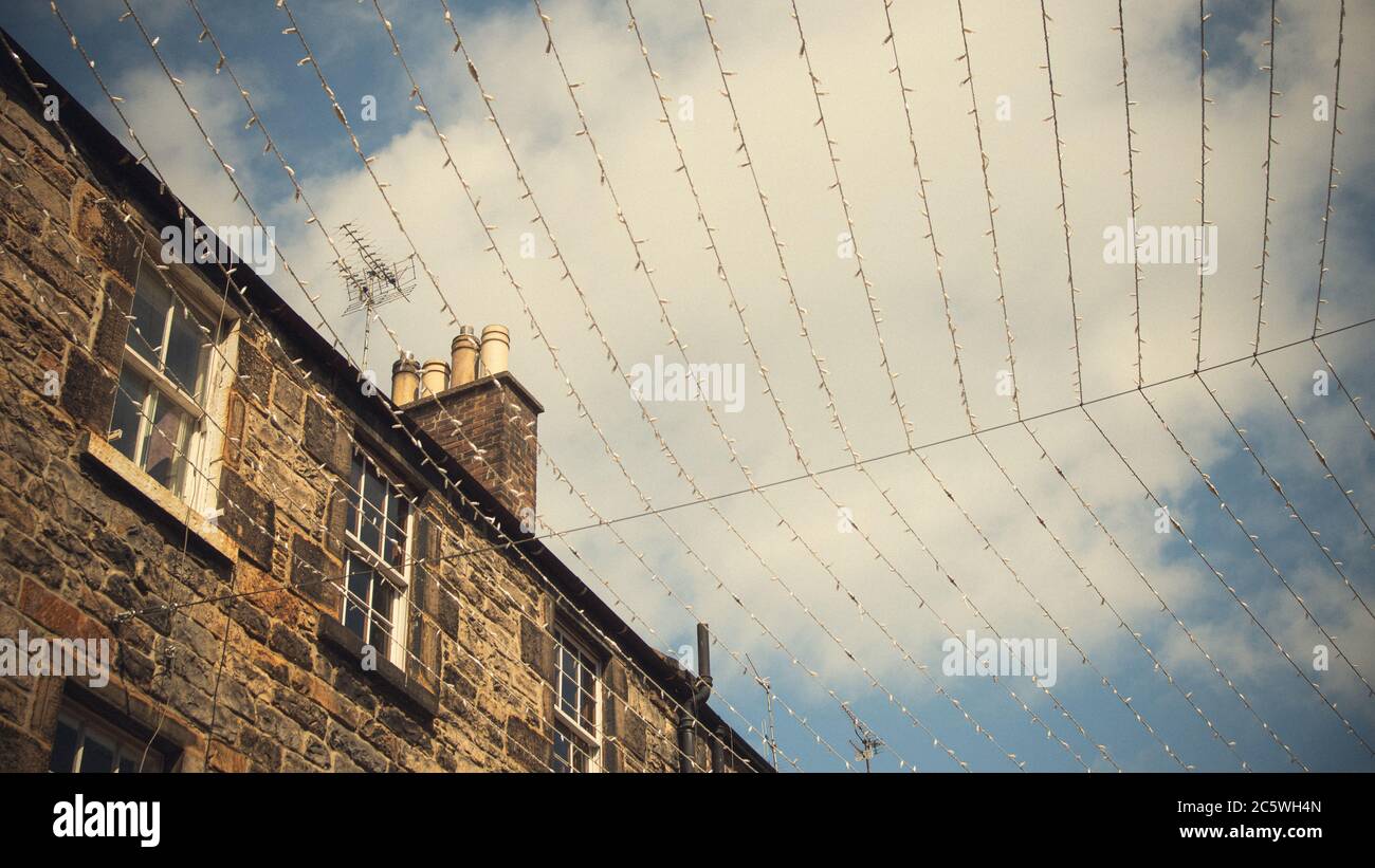 Edinburgh sky hi-res stock photography and images - Alamy
