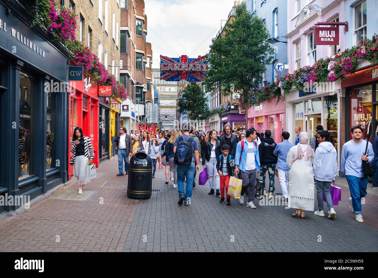 Carnaby street, a famous shopping street in London Stock Photo - Alamy