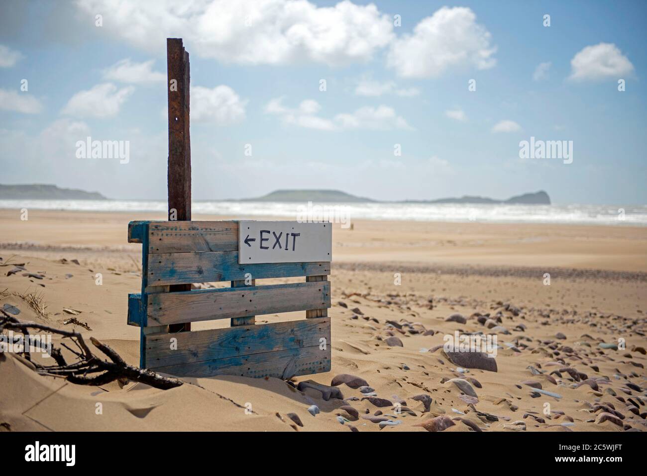 Llangennith Beach, Swansea, UK. 5th July, 2020. Beach one way system access signs at the entrance to Llangennith beach on the Gower Peninsula near Swansea as the lockdown in Wales continues. Credit: Phil Rees/Alamy Live News Stock Photo