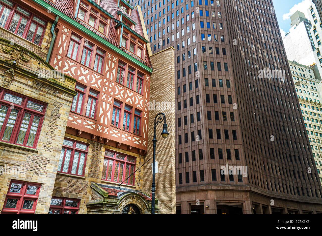 New York City,NYC NY Lower,Manhattan,Financial District,FiDi,Stone Street Historic District,21 South William Street,Tudor Revival,architecture high ri Stock Photo