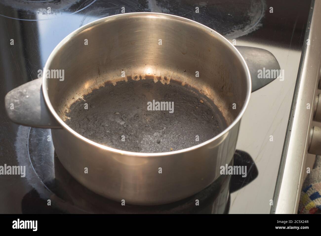 Burnt pot hires stock photography and images Alamy