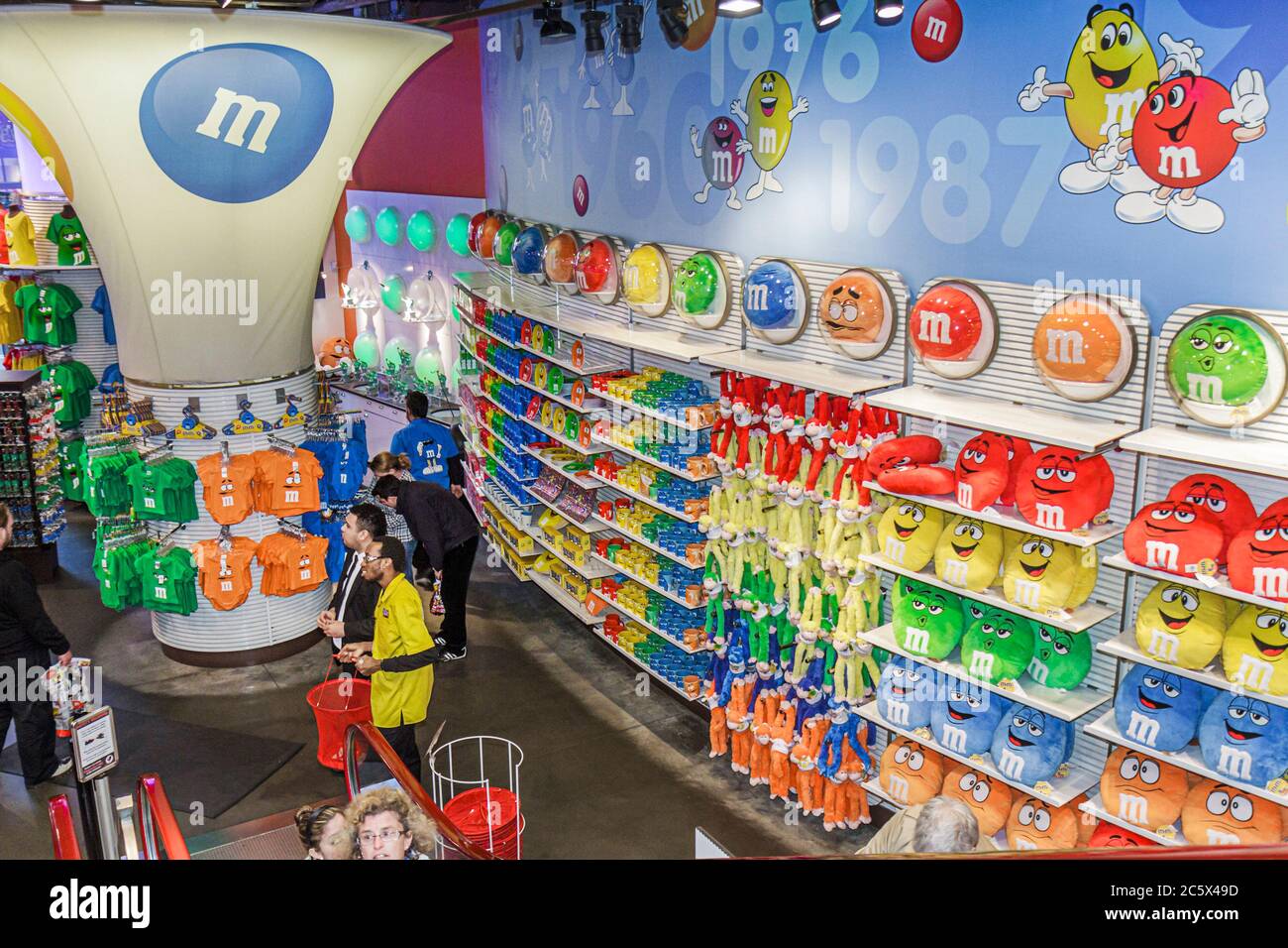 New York City,NYC NY Manhattan,Midtown,Times Square,M&M's World,theme store,shopping shopper shoppers shop shops market markets marketplace buying sel Stock Photo