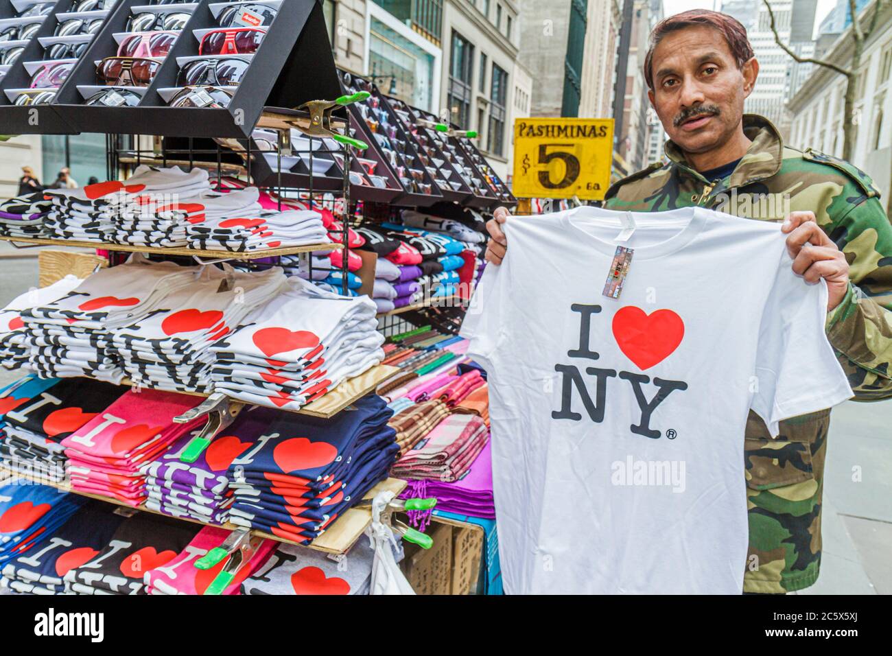 T shirt vendors hi-res stock photography and images - Alamy