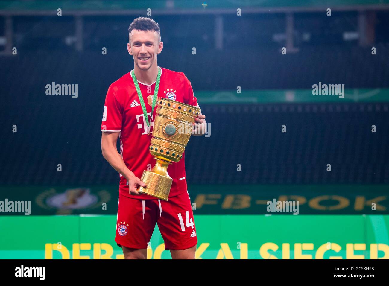 Berlin, Germany, 4 th July 2020, Ivan PERISIC, FCB 14 with trophy at the DFB  Pokal Final match FC BAYERN MUENCHEN - BAYER 04 LEVERKUSEN 4-2 in season  2019/2020 , FCB Foto: ©