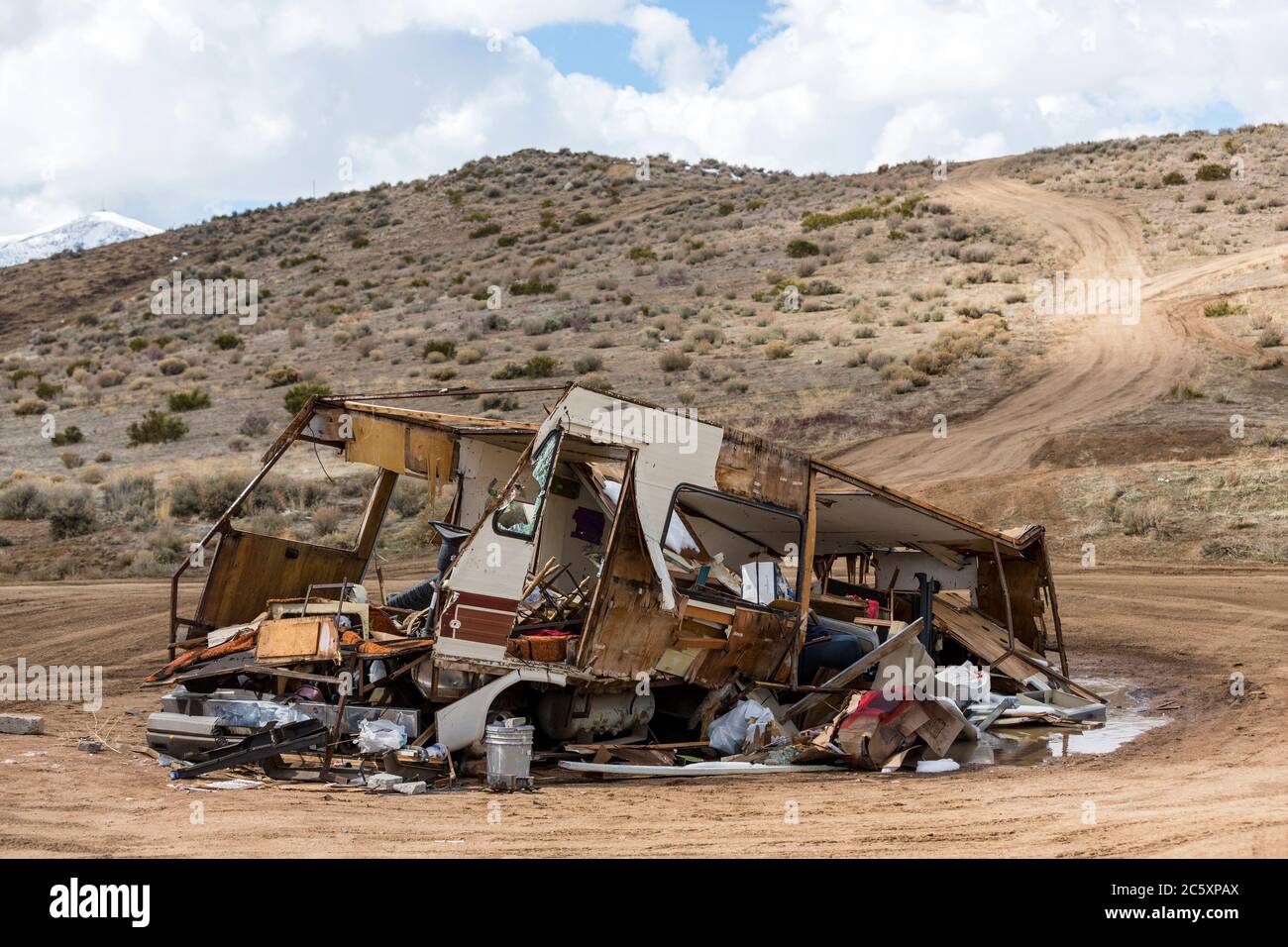 Dumped in the desert hi-res stock photography and images - Alamy
