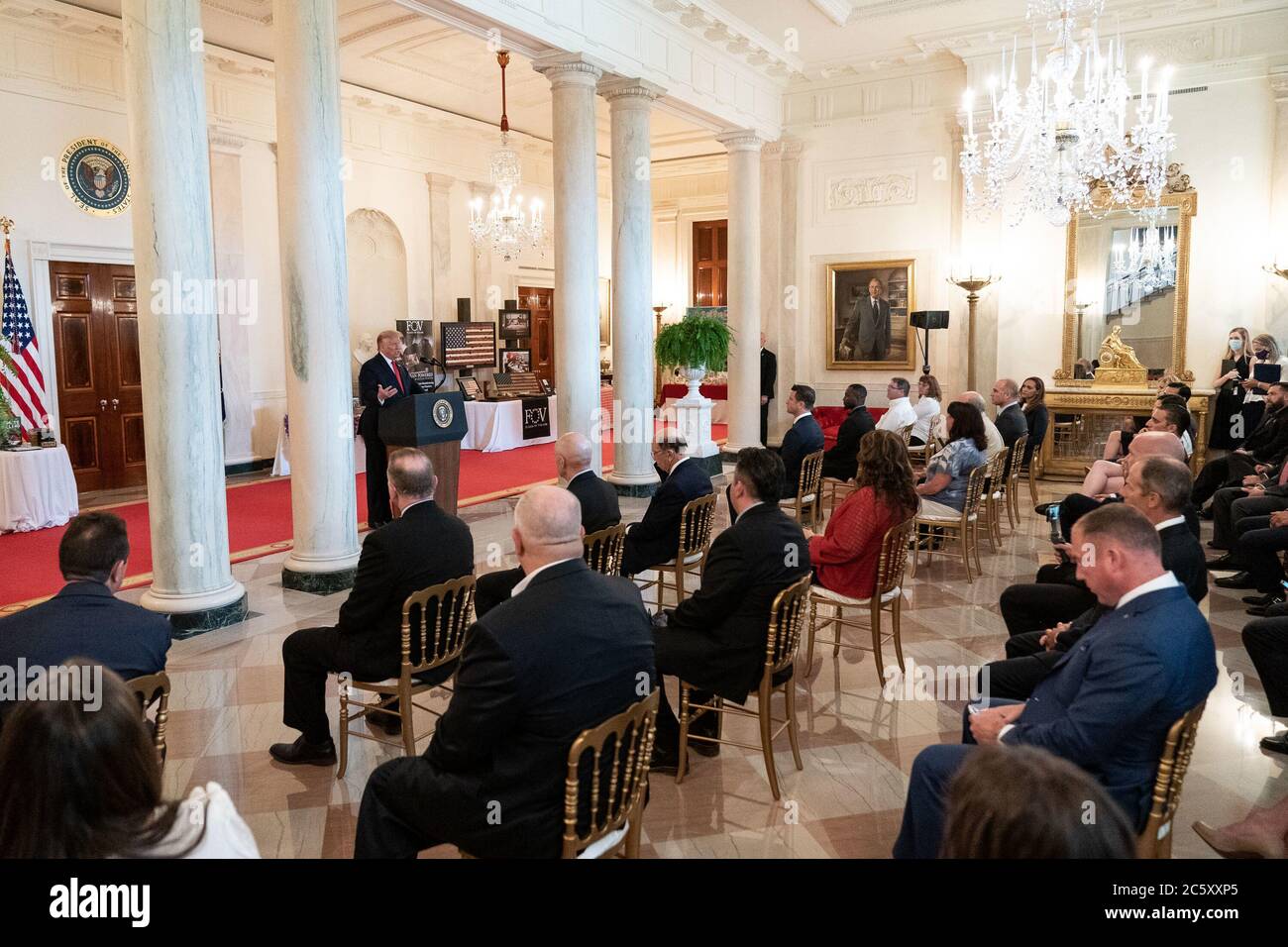 Grand foyer white house hi-res stock photography and images - Alamy