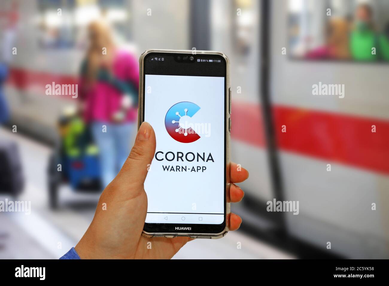 Corona-Warn-App der Bundesregierung Stock Photo