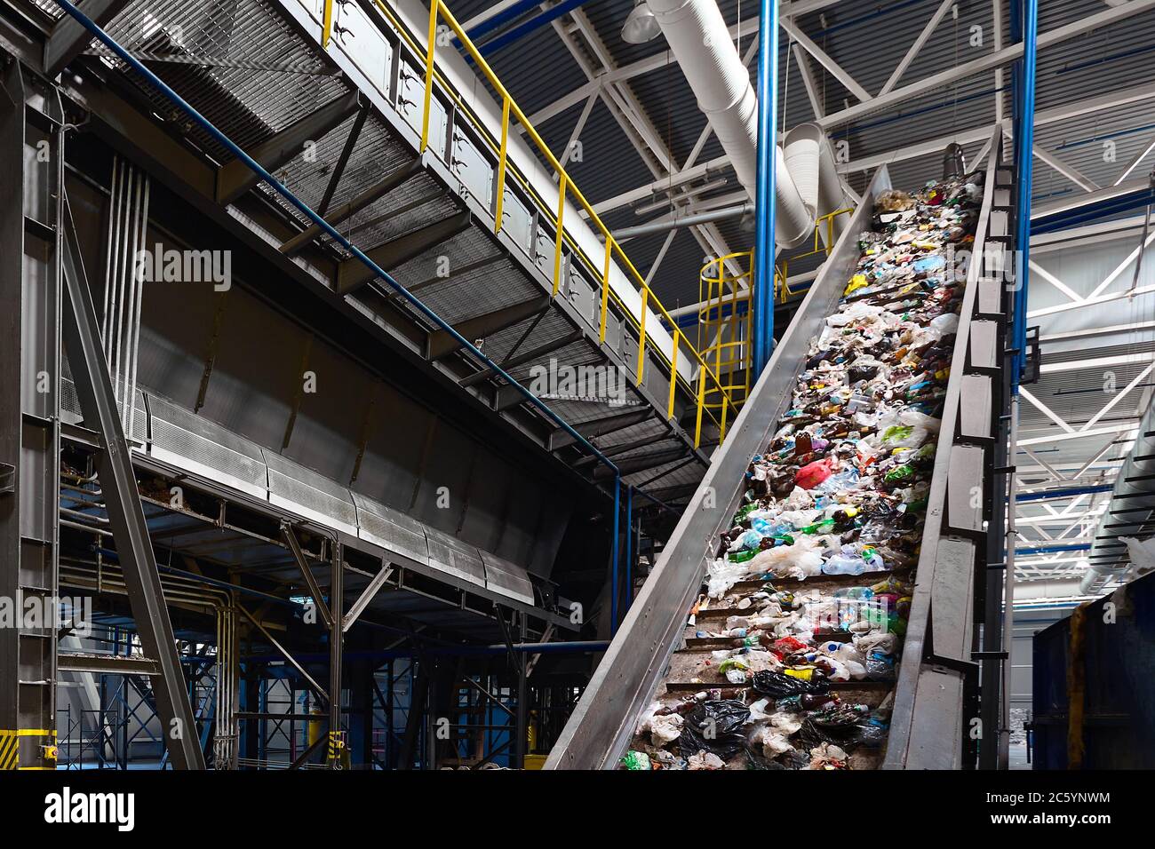 Waste conveyor top