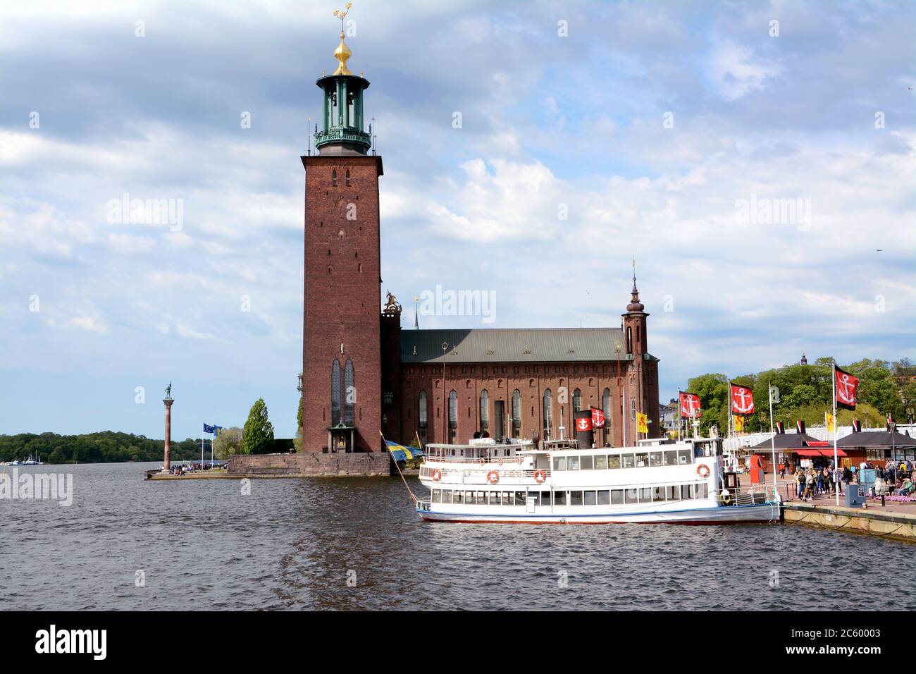 Stockholm City Hall is on the island of Kungsholmen, overlooking the waters of Lake Mälaren near the islands of Riddarholmen and Södermalm. Stock Photo