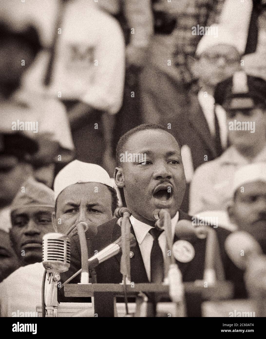 Photo Of Dr Martin Luther King Jr With His Famous Speech I Have A Dream In Front Of The Lincoln Memorial During The Freedom March On Washington I Stock Photo Alamy