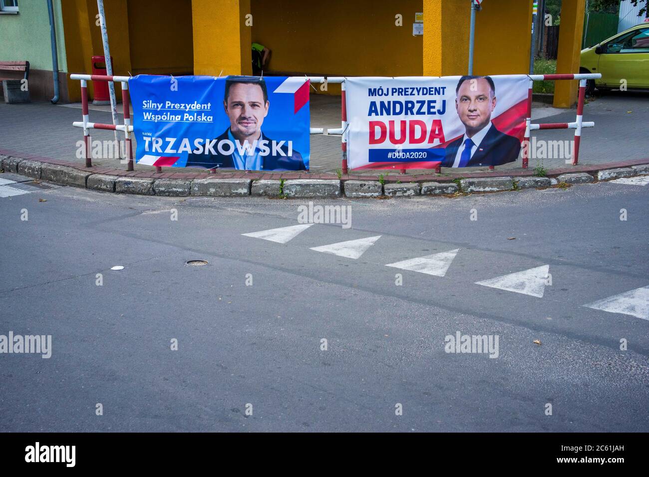 Wielkopolska, Poland. 6th July, 2020. The second round of presidential election in Poland will take place next Sunday. In the picture: two candidates for the office - Rafal Trzaskowski (L), the current president of Warsaw and Andrzej Duda (R), the current president of Poland. Credit: Dawid Tatarkiewicz/ZUMA Wire/Alamy Live News Stock Photo