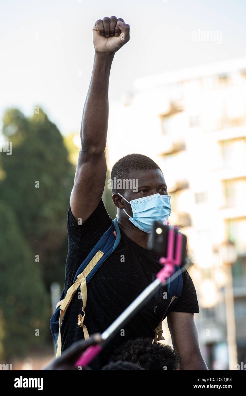 People at 'Stati Popolari', event organized in Piazza San Giovanni, in Rome, Italy, by Aboubakar Soumahoro, Italian-Ivorian trade unionist of the Agricultural Coordination of the Union of Base Union (USB) Stock Photo