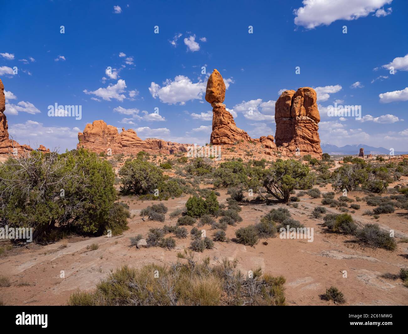 Balanced Rock, Arches National Park, Utah, USA Stock Photo