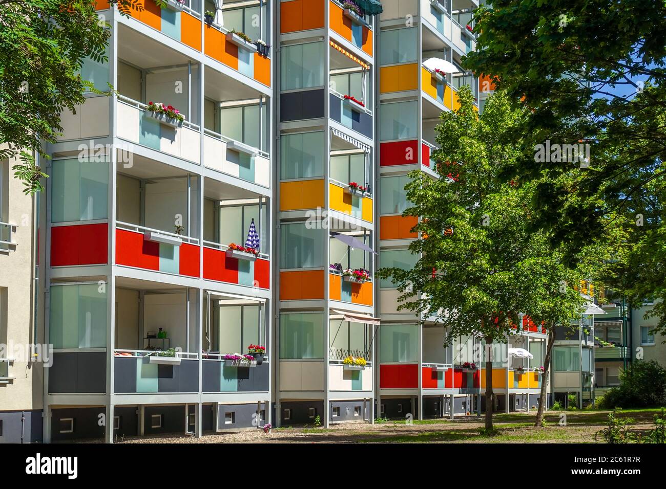 Multi Family Home Apartment Building Stock Photo Alamy