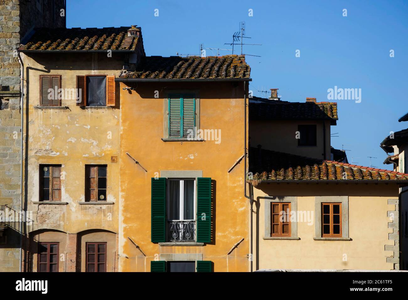 AREZZO main image 1