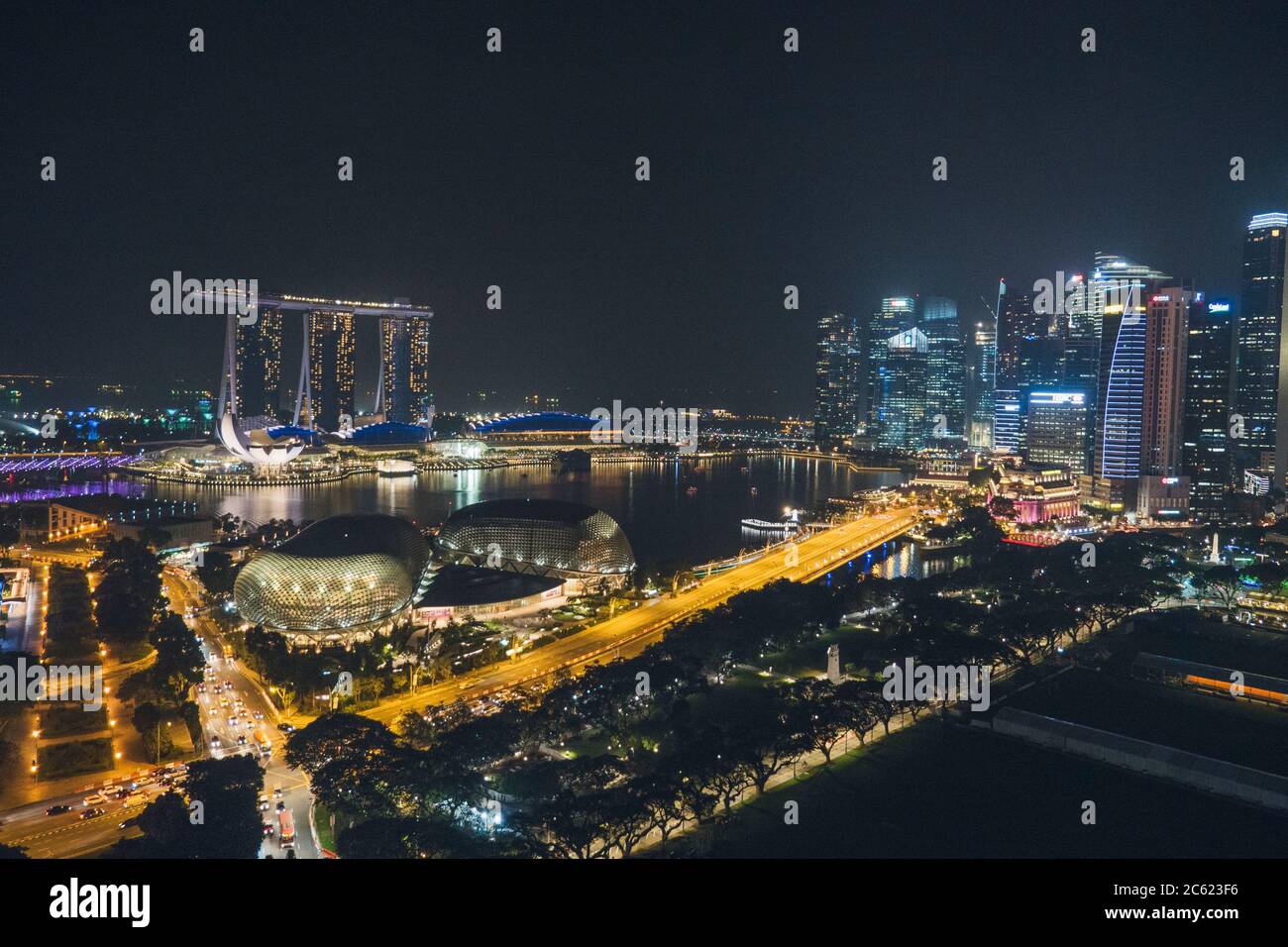 Night photo singapore marina hi-res stock photography and images - Alamy