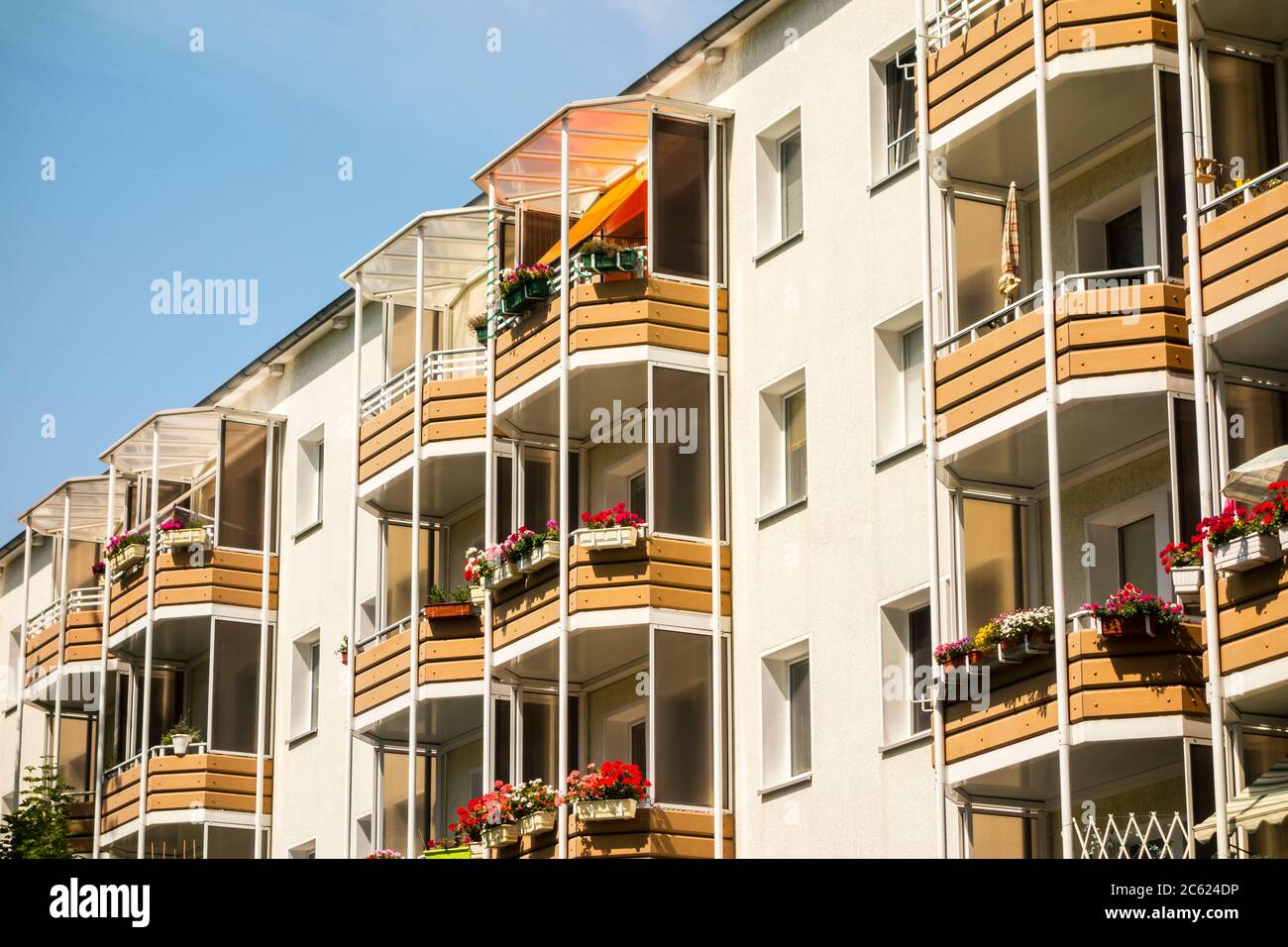 Multi Family Home Apartment Building Stock Photo Alamy