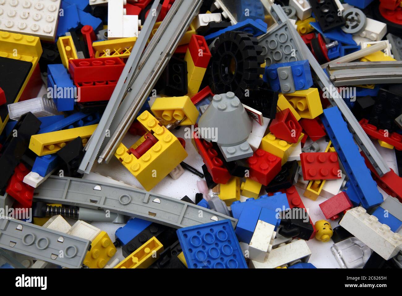 Close up of a Pile of Vintage Lego Stock Photo - Alamy