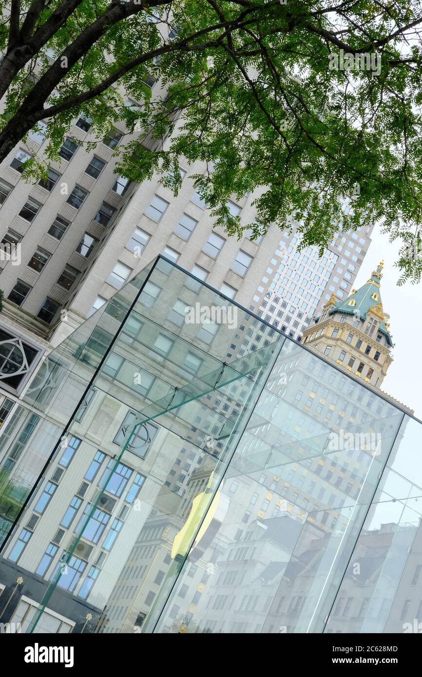 Apple computer store central park hires stock photography and images
