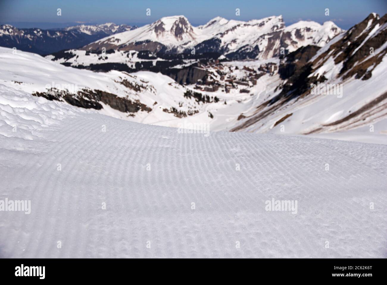 Piste lines hi-res stock photography and images - Alamy