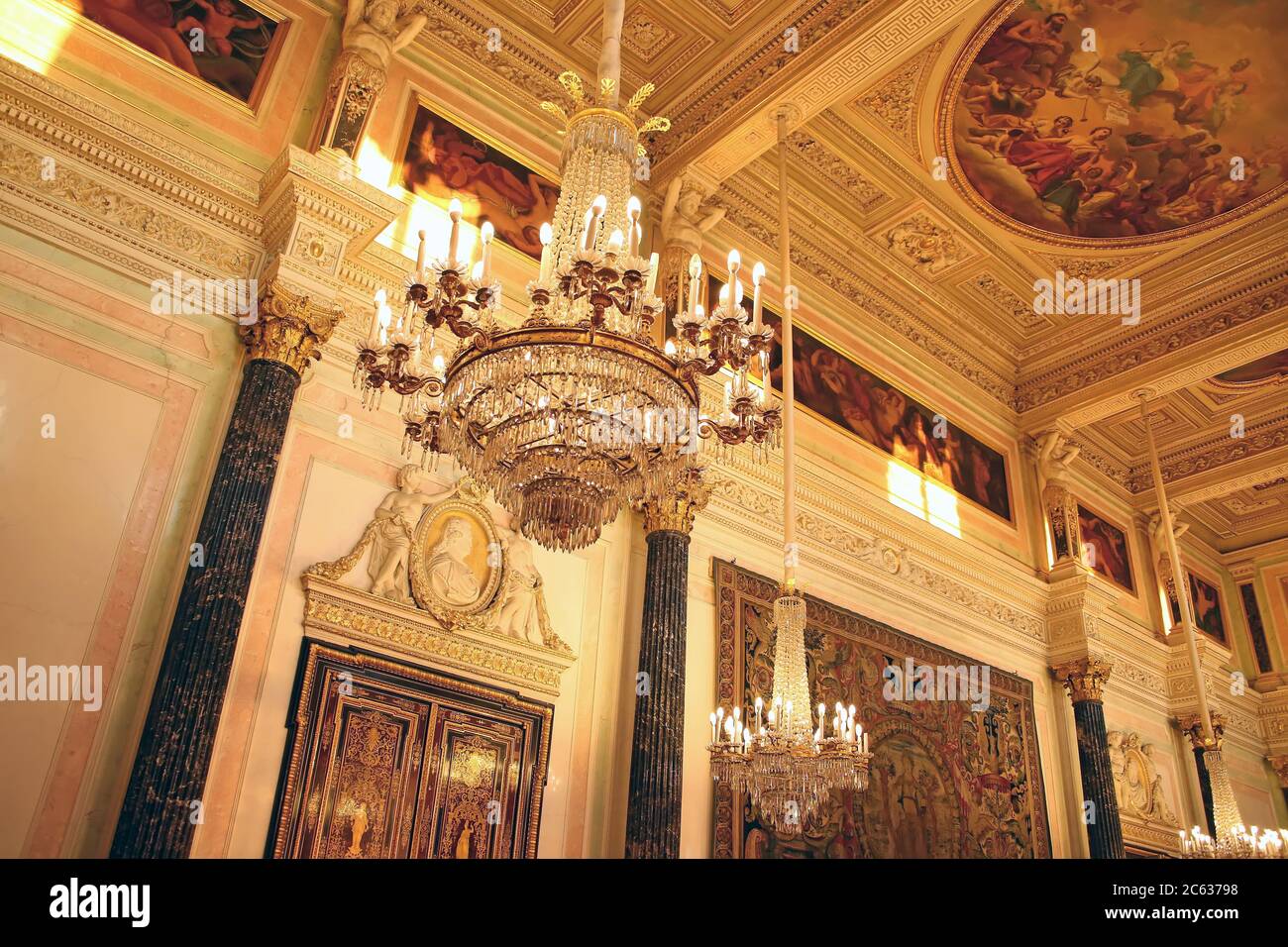 Beautiful Chandellier & ceilings in the Leonardo da Vinci Room, State Hermitage Museum, St Petersburg, Russia. Stock Photo