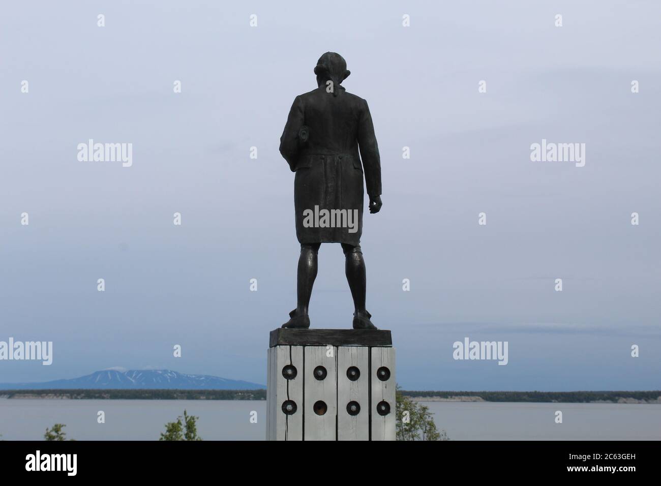 Captain James Cook statue in Resolution Park in Anchorage, Alaska overlooking Cook Inlet Stock Photo