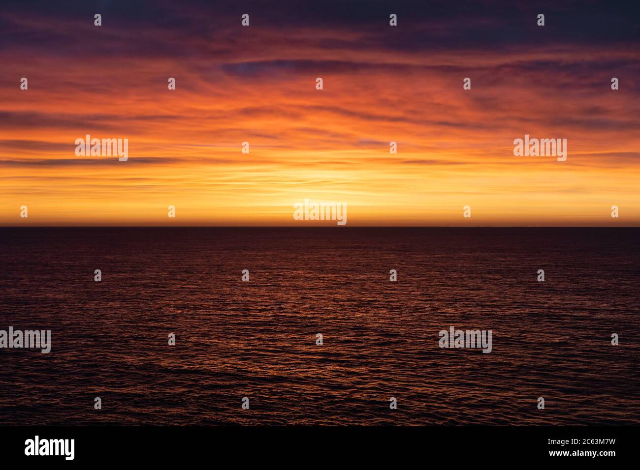 Orange and pink sky hi-res stock photography and images - Alamy