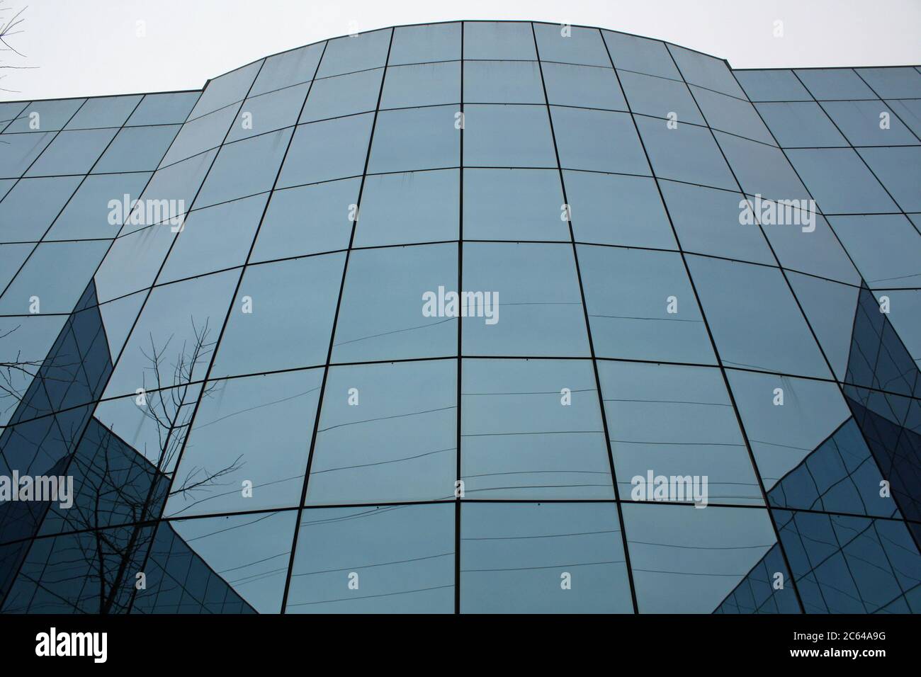 Bürohaus mit Glasfassade Stock Photo