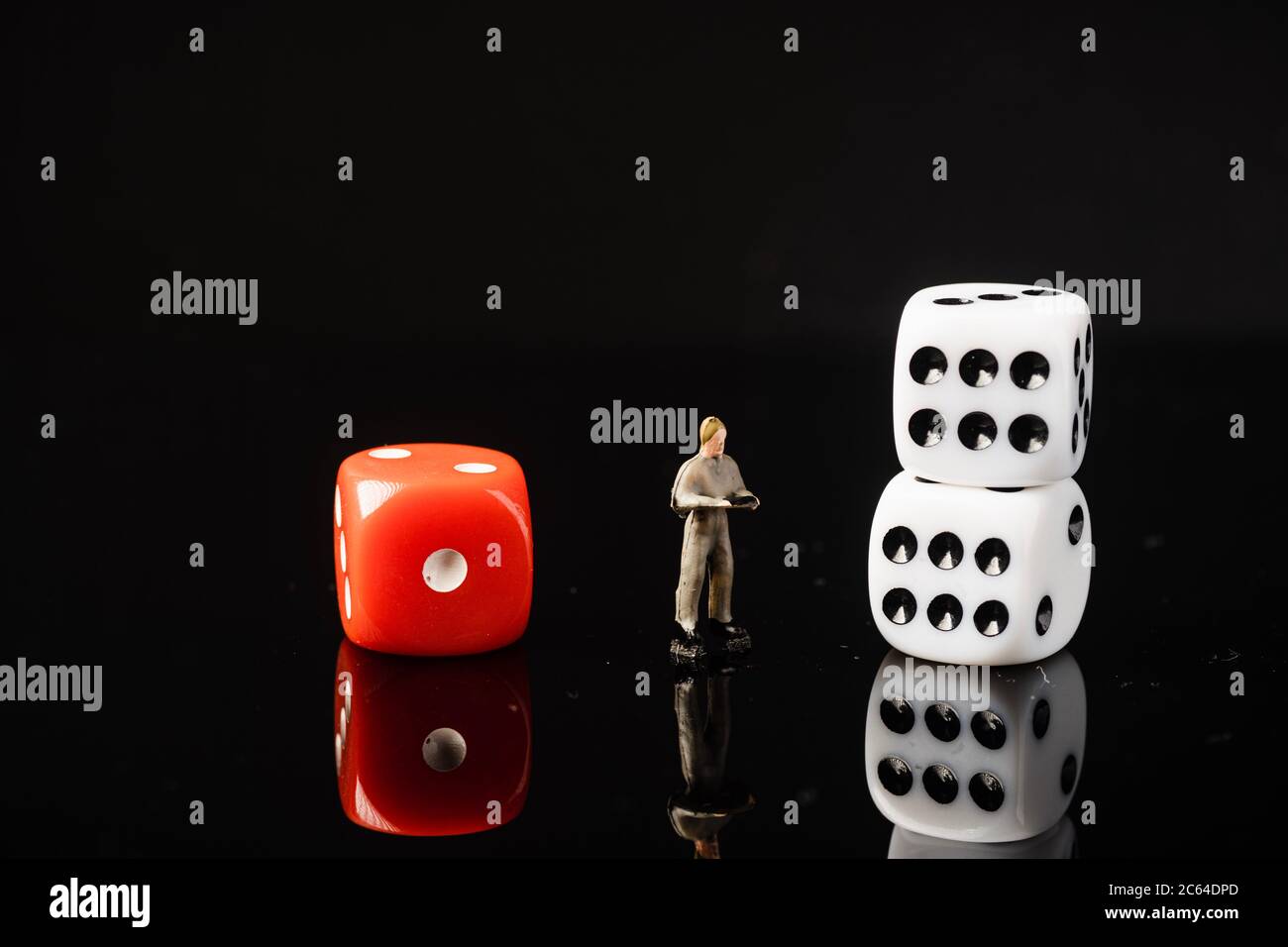 Risk vs reward scale hi-res stock photography and images - Alamy