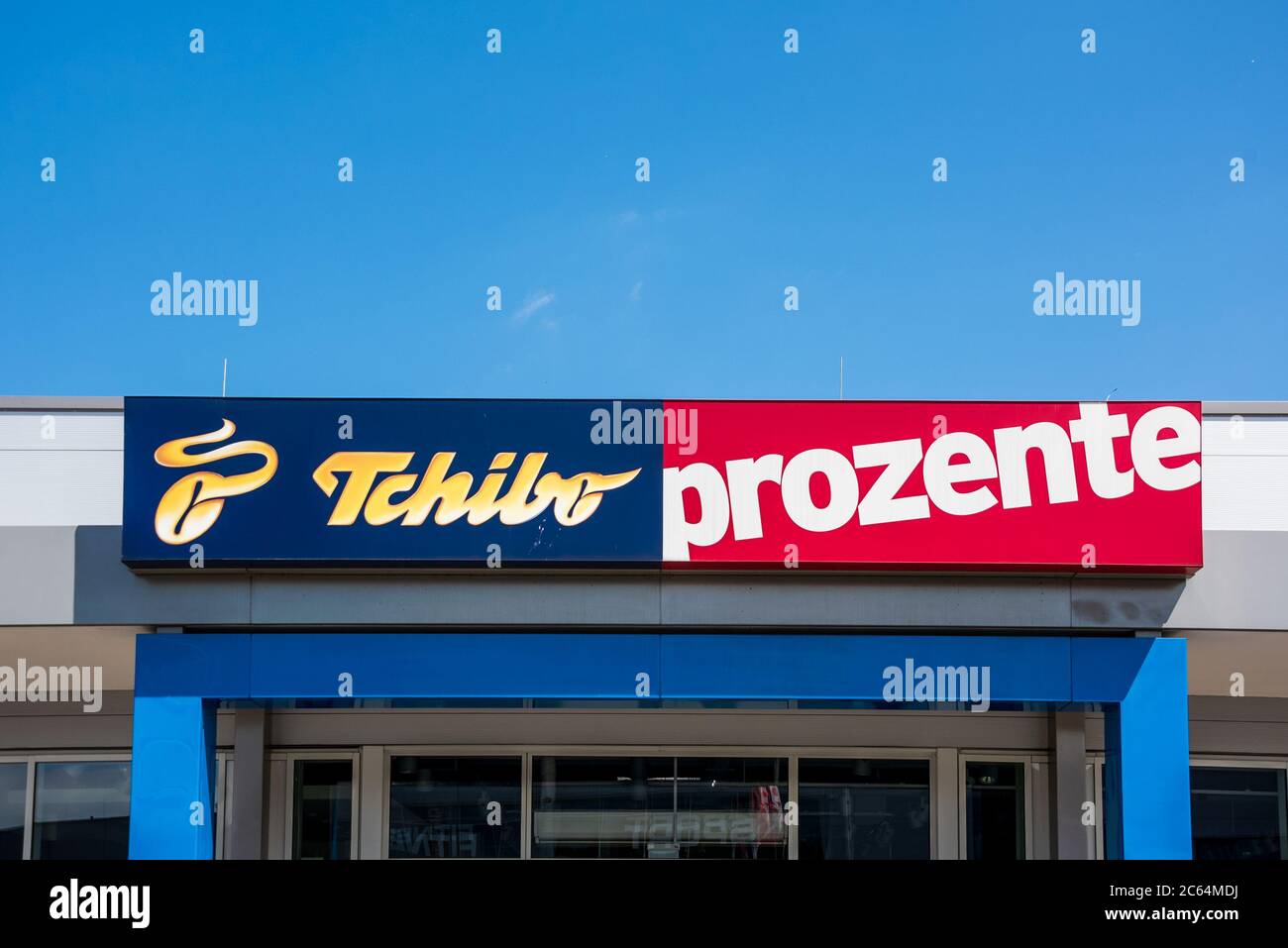 Die Tchibo GmbH mit Sitz in Hamburg ist eines der größten deutschen Konsumgüter- und Einzelhandelsunternehmen Stock Photo