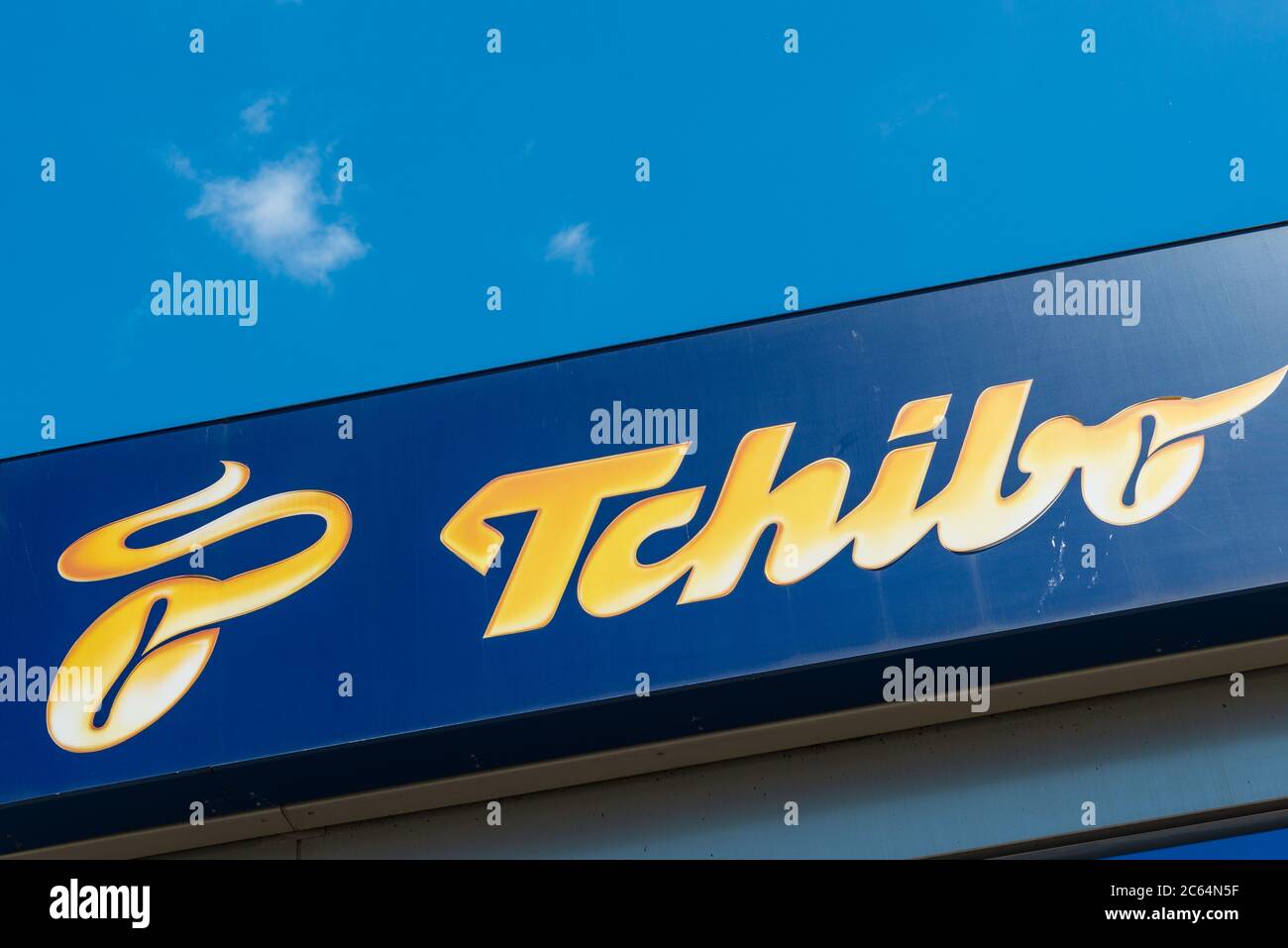Die Tchibo GmbH mit Sitz in Hamburg ist eines der größten deutschen Konsumgüter- und Einzelhandelsunternehmen Stock Photo