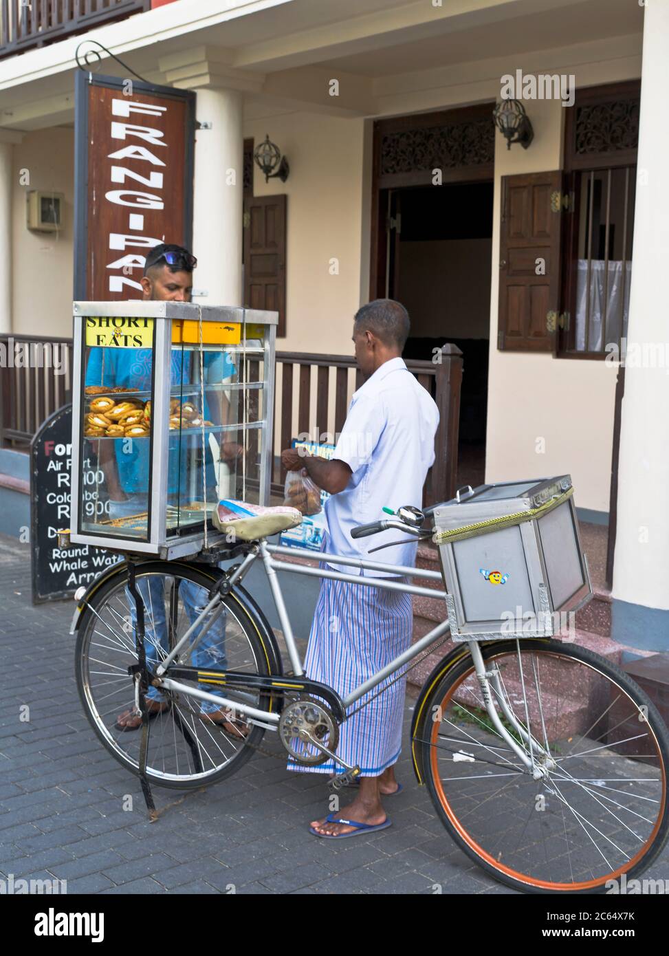 The cheap bicycle peddler