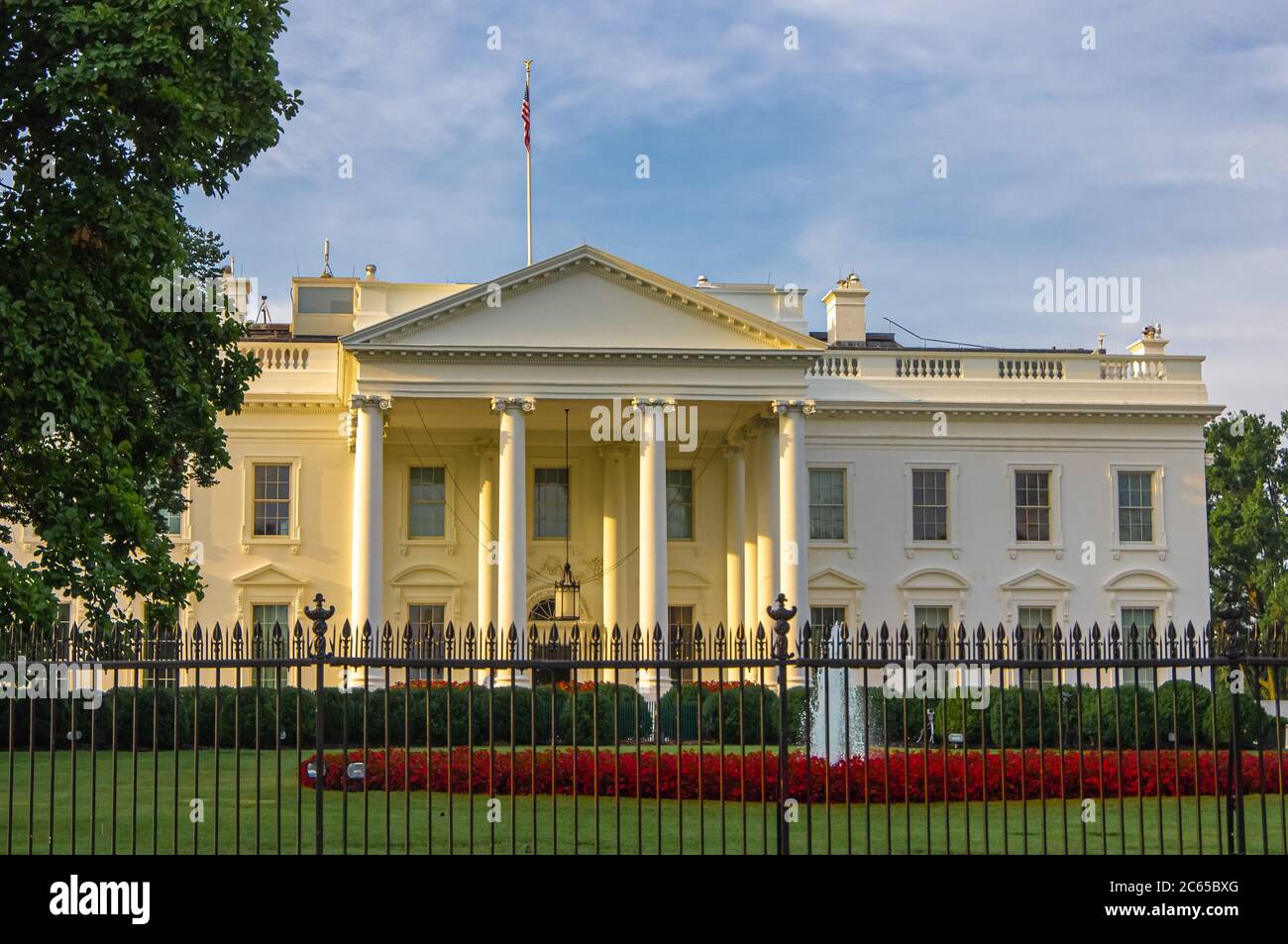 Sunrise Light On The Front Entrance Of White House Presidential Residence And Executive Office Of The President Of The United States Of America In Wa Stock Photo Alamy