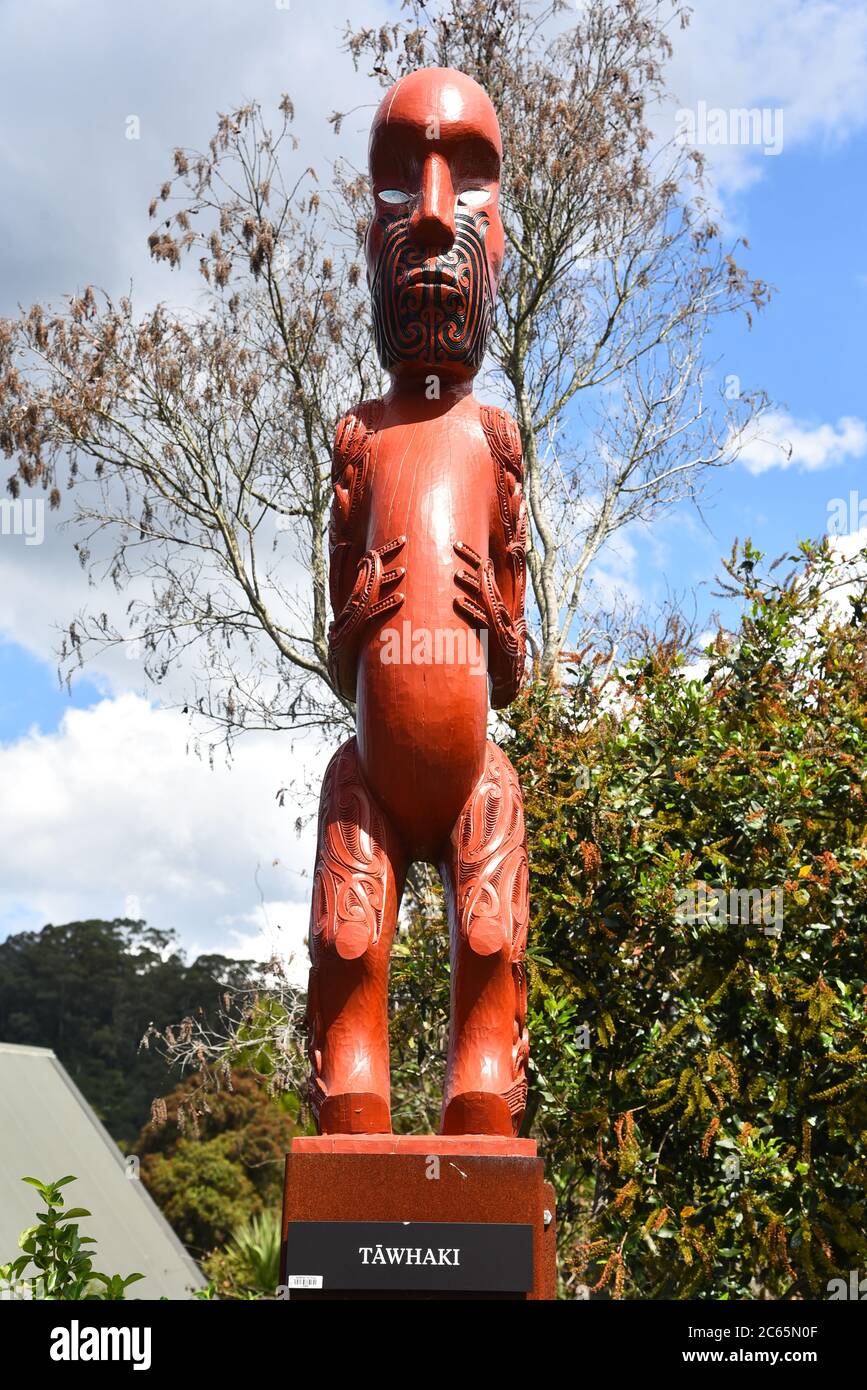 Maori statue rotorua hires stock photography and images Alamy