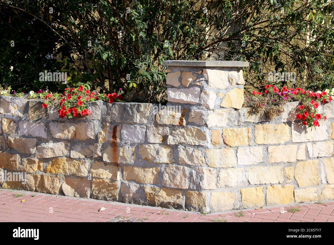 Trockenmauer hires stock photography and images Alamy