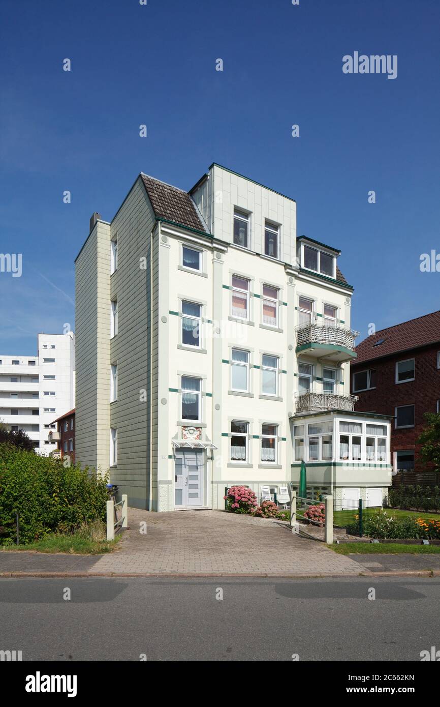 Old residential house at Strichweg in CuxhavenDöse, North Sea spa