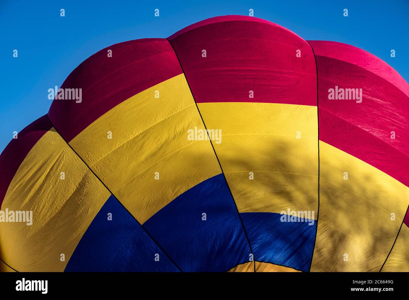 Coloured hot air balloons float Stock Photo Alamy