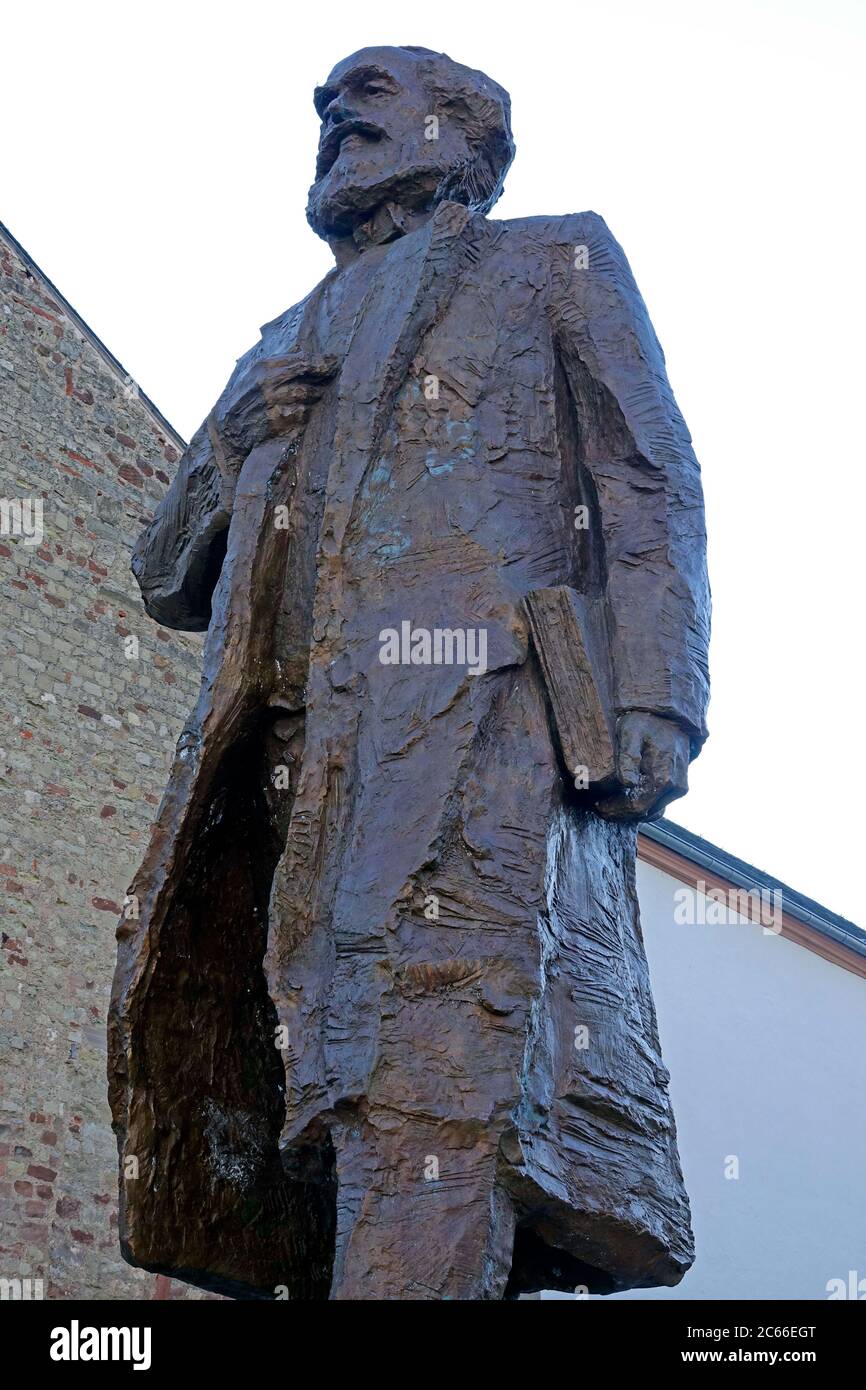 Statue of Karl Marx at the Simeonsstiftplatz Square, Trier, Moselle, Rhineland-Palatinate Stock Photo