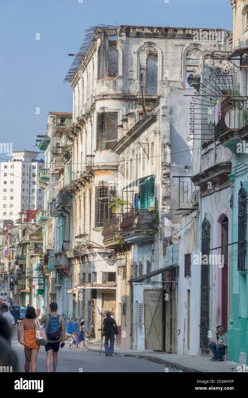 Cuba, Havana, classicistic ruins in the city centre Stock Photo