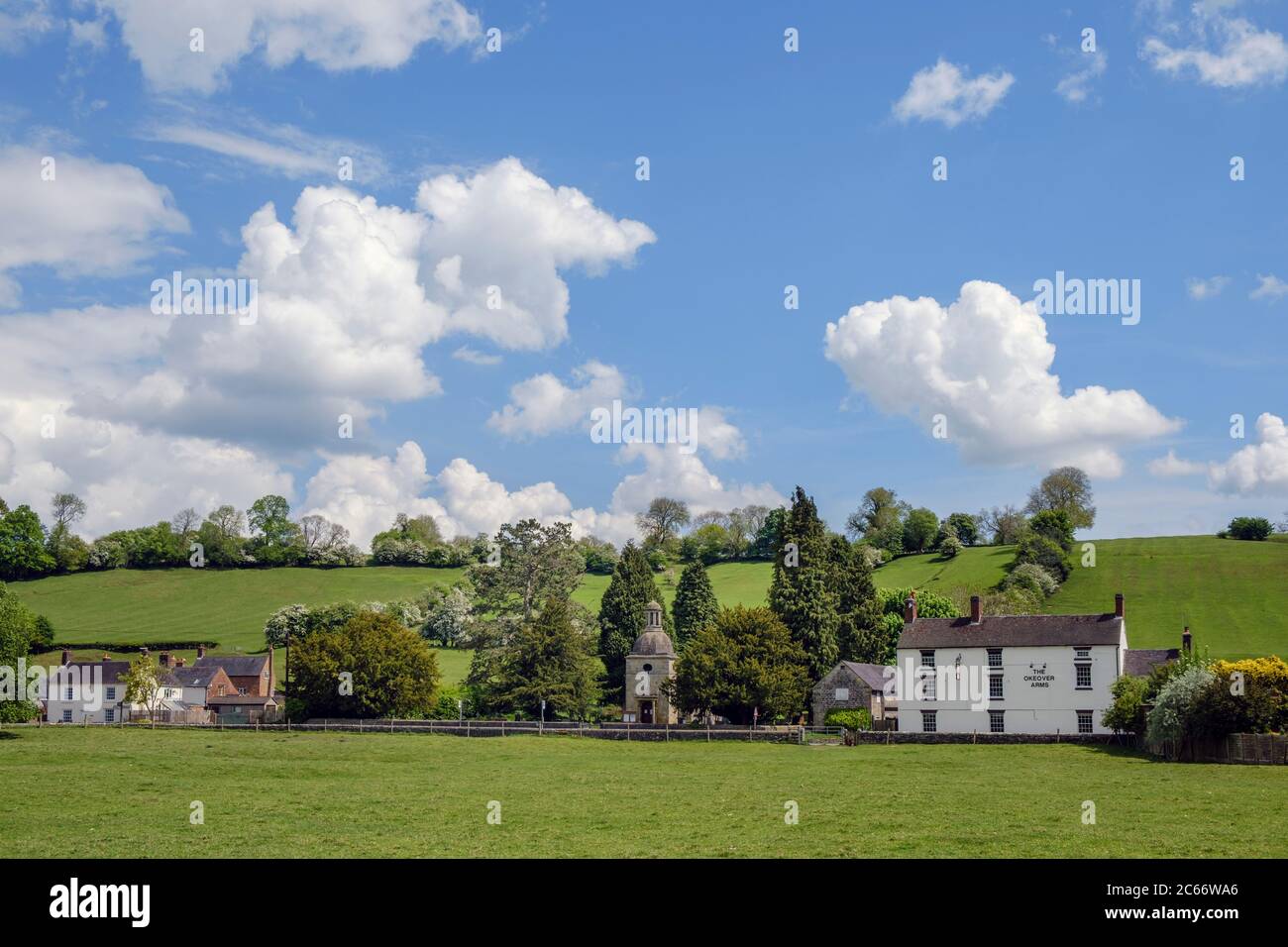 The village of Mapleton in the Dove Valley near Ashbourne, Derbyshire, England Stock Photo