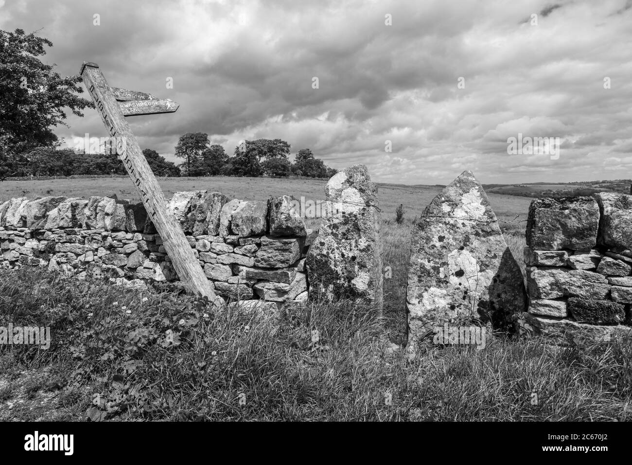 Footpath near Thorpe, Peak District National Park, Derbyshire Stock Photo