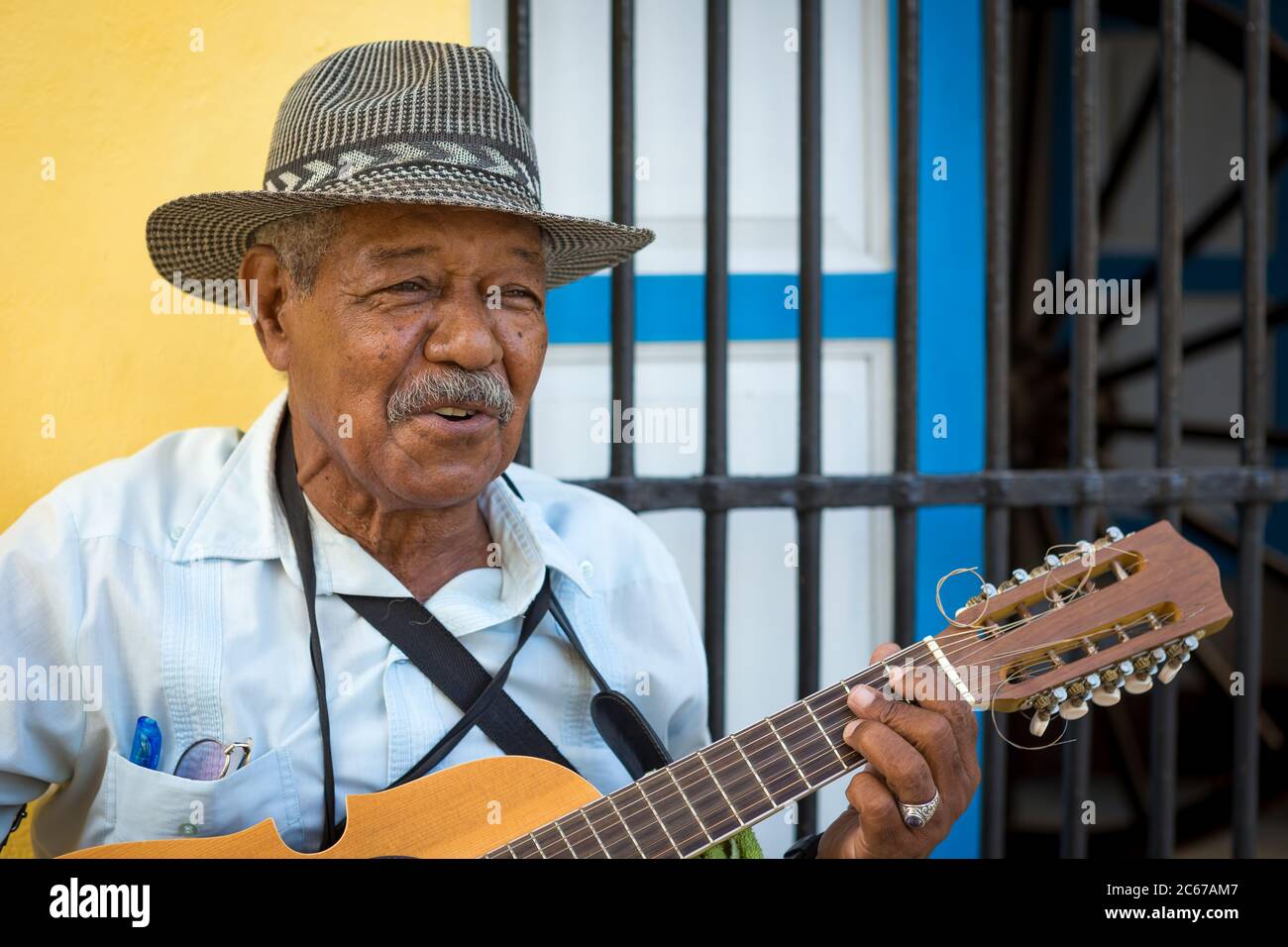 Elderly man playing traditional cuban music in Old Havana Stock Photo