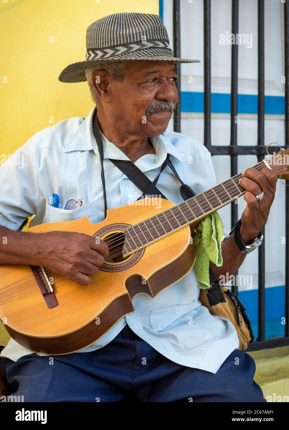 Elderly man playing traditional cuban music in Old Havana Stock Photo