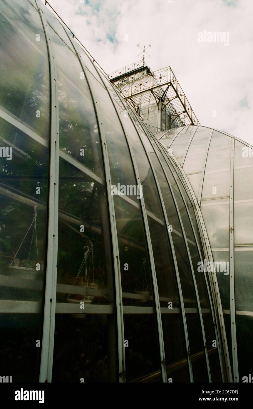 Greenhouses vertical hi-res stock photography and images - Alamy