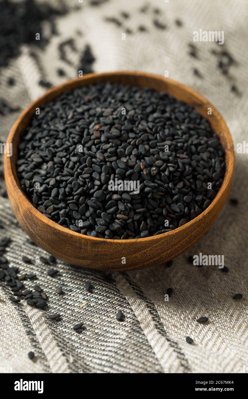 Black sesame seeds hi-res stock photography and images - Alamy